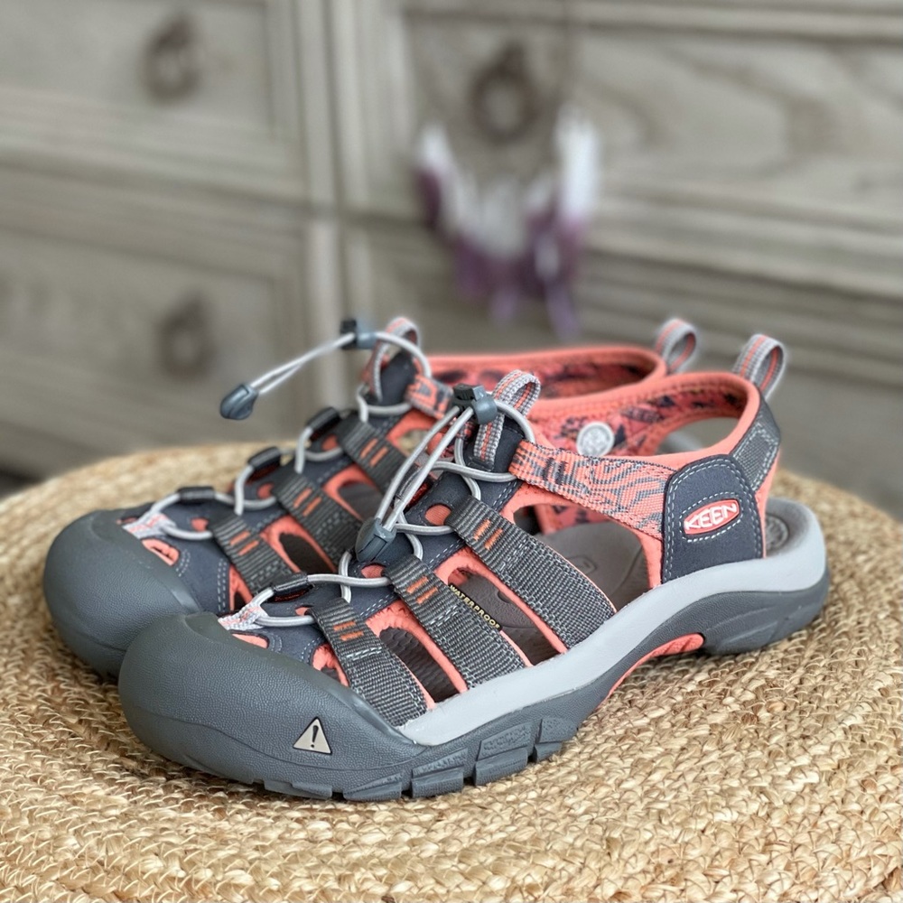 Keen Women’s Newport Hydro Sandals